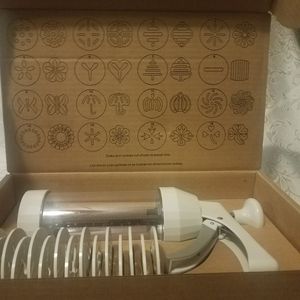 Pampered Chef Cookie Press